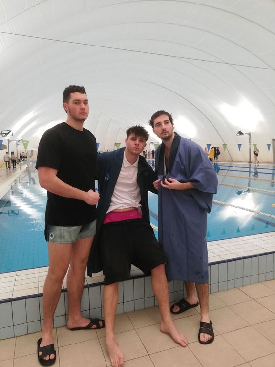 Szépen szerepelt a Gépipari úszó csapata az Úszás Városi Diákolimpia versenyszámaiban.